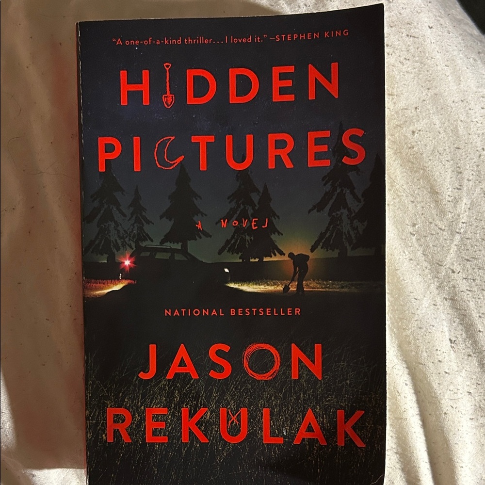 Hidden pictures book ‼️